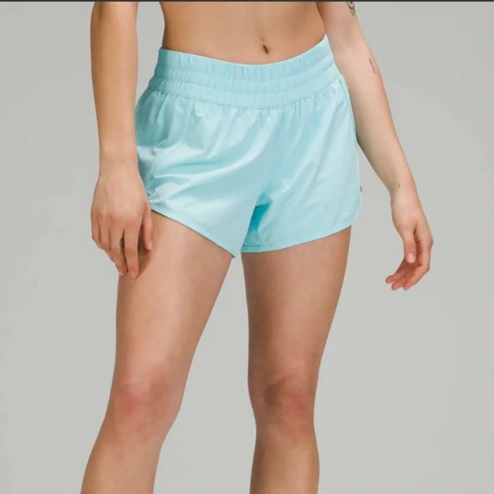Lululemon Tracker Short V 4” - Picture 2 of 6